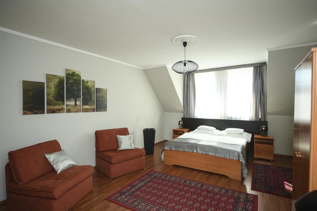 Salt Hill Apartmanok Egerszalók Exteriör bild